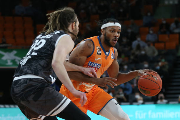 队的内线核 队的内线核