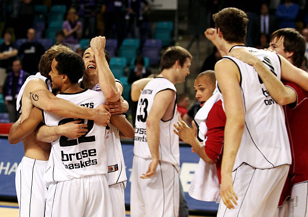 广厦男篮的 广厦男篮的